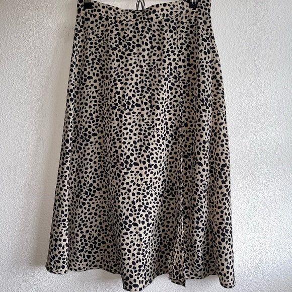Dresses & Skirts - Animal Print Midi Skirt